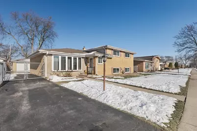 7910 Churchill Street, Morton Grove, IL 60053 - Photo 2