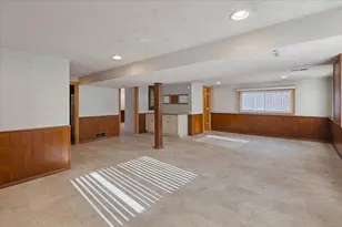 7910 Churchill St, Morton Grove, IL 60053 - Photo 28