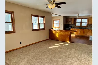 221 W 7th Street, Tilton, IL 61833 - Photo 6