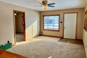 221 W 7th St, Tilton, IL 61833 - Photo 8