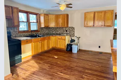 221 W 7th Street, Tilton, IL 61833 - Photo 10