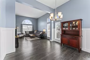 1108 Heavens Gate Dr, Lake in the Hills, IL 60156 - Photo 10