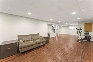 1108 Heavens Gate Dr, Lake in the Hills, IL 60156 - Photo 32