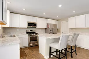 3732 Flynn St, McHenry, IL 60050 - Photo 4