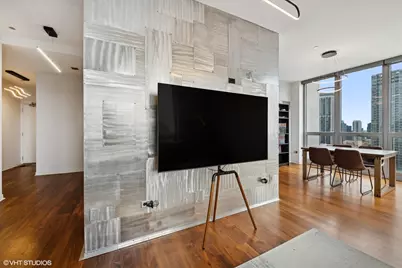 200 W Grand Avenue #2303, Chicago, IL 60654 - Photo 10