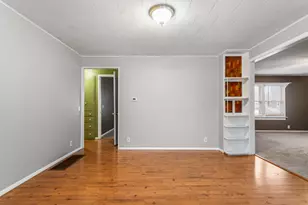 431 S Independence St, Monticello, IL 61856 - Photo 6