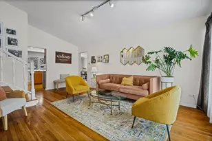 42 W Taylor Rd, Lombard, IL 60148 - Photo 2