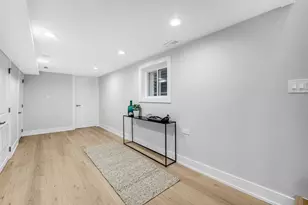 4721 W Warwick Ave, Chicago, IL 60641 - Photo 16