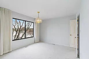 25 Shoreline Rd, Lake Barrington, IL 60010 - Photo 8