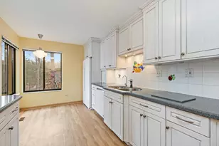 25 Shoreline Rd, Lake Barrington, IL 60010 - Photo 12