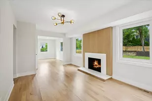 303 Cedarbrook Rd, Naperville, IL 60565 - Photo 6