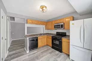 1372 Normantown Rd, Naperville, IL 60564 - Photo 6