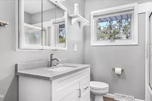 116 Tilton Park Dr, Dekalb, IL 60115 - Photo 8