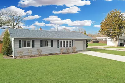 401 S Clinton Street, Mclean, IL 61754 - Photo 4