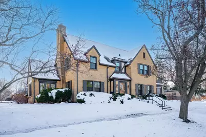 2127 Jackson Street, Rockford, IL 61107 - Photo 1