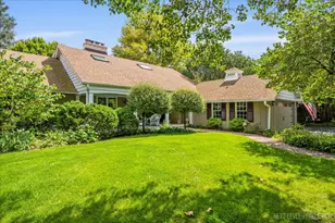 301 Country Club Pl, Geneva, IL 60134 - Photo 2