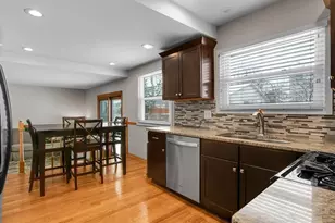 6796 Redwing Dr, Woodridge, IL 60517 - Photo 6