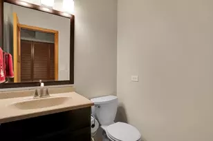 6796 Redwing Dr, Woodridge, IL 60517 - Photo 16