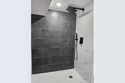 8548 S Essex Avenue, Chicago, IL 60617 - Photo 14