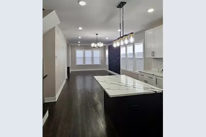 8548 S Essex Avenue, Chicago, IL 60617 - Photo 6