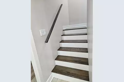 8548 S Essex Avenue, Chicago, IL 60617 - Photo 8