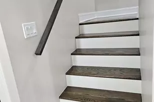 8548 S Essex Ave, Chicago, IL 60617 - Photo 8