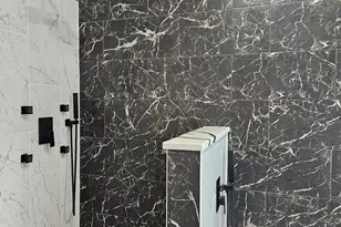 8548 S Essex Ave, Chicago, IL 60617 - Photo 16