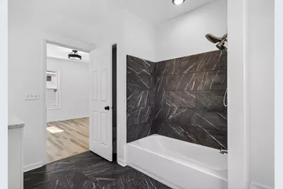 1111 Loomis Street, Rockford, IL 61102 - Photo 18