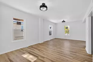 1111 Loomis St, Rockford, IL 61102 - Photo 8