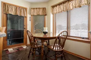 6430 Old Hunters Run, Rockford, IL 61114 - Photo 10