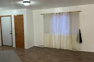 811 N Randall Rd, Aurora, IL 60506 - Photo 10