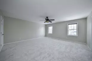 389 Colonial Cir, Geneva, IL 60134 - Photo 12