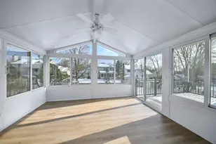 389 Colonial Cir, Geneva, IL 60134 - Photo 10