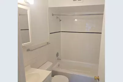 446 N Ardmore Avenue #GB, Villa Park, IL 60181 - Photo 8