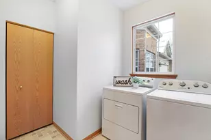 2286 Meadowcroft Ln, Grayslake, IL 60030 - Photo 14