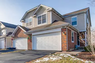 912 Highgate Ln, Grayslake, IL 60030 - Photo 2