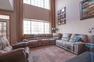 912 Highgate Ln, Grayslake, IL 60030 - Photo 6