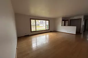 1755 Country Knolls Ln, Elgin, IL 60123 - Photo 8