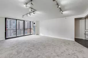 10 E Ontario St, Chicago, IL 60611 - Photo 12