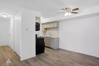 1180 Meadow Lane #108, Hoffman Estates, IL 60169 - Photo 8