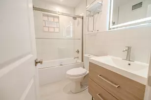 2740 W Farragut Ave, Chicago, IL 60625 - Photo 22