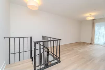 2740 W Farragut Avenue #1, Chicago, IL 60625 - Photo 10