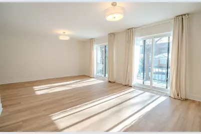 2740 W Farragut Avenue #1, Chicago, IL 60625 - Photo 4