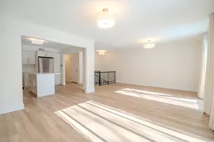 2740 W Farragut Ave, Chicago, IL 60625 - Photo 6