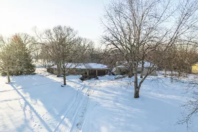 8710 N 2100 East Road, Downs, IL 61736 - Photo 2