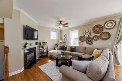 415 N President Street #A, Wheaton, IL 60187 - Photo 2