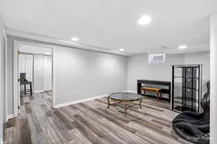 5844 N Lacey Ave, Chicago, IL 60646 - Photo 16