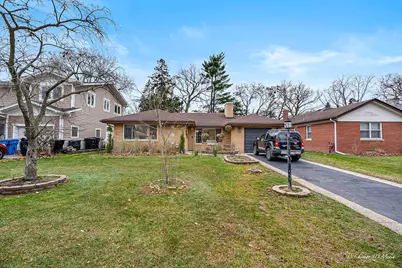 5844 N Lacey Avenue, Chicago, IL 60646 - Photo 1