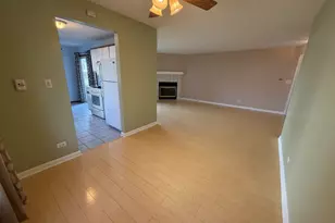 311 Sheffield Ct, Roselle, IL 60172 - Photo 6