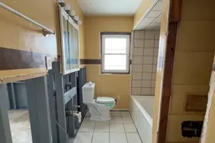 15537 Ashland Ave, Harvey, IL 60426 - Photo 10